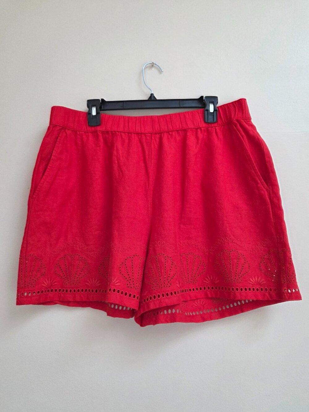 LOFT Women's Red Eyelet Linen Blend Shorts Size XL Embroidered Pockets Coastal